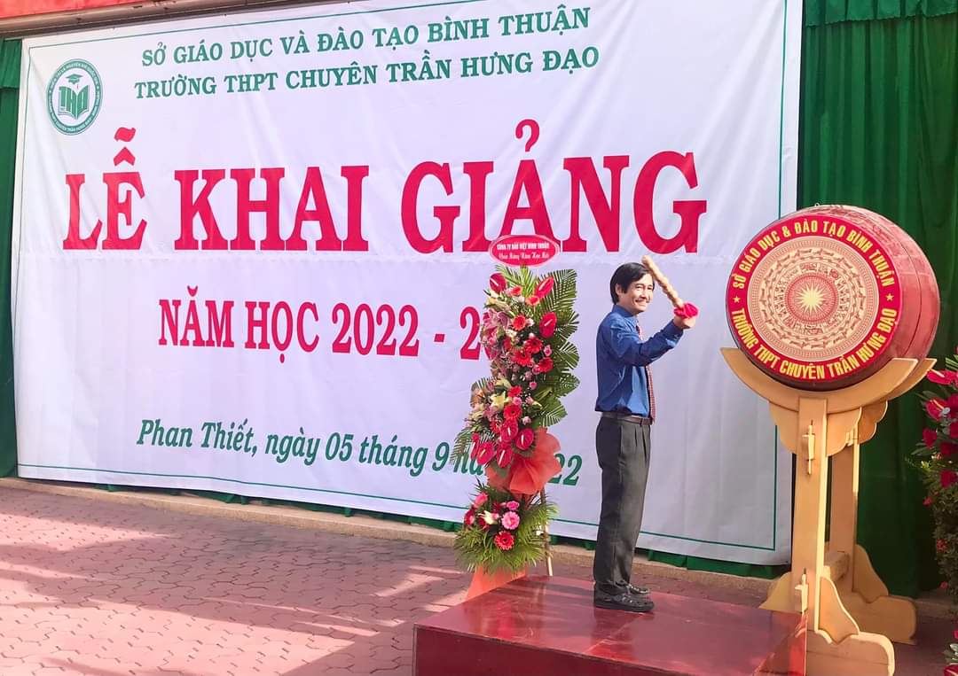 Lễ khai giảng năm học 2022 - 2023 của trường THPT chuyên Trần Hưng Đạo